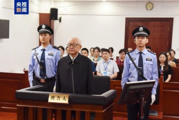 兴启网 非法收受财物8191万余元，内蒙古自治区人大常委会原党组副书记、副主任杜梓一审被判15年